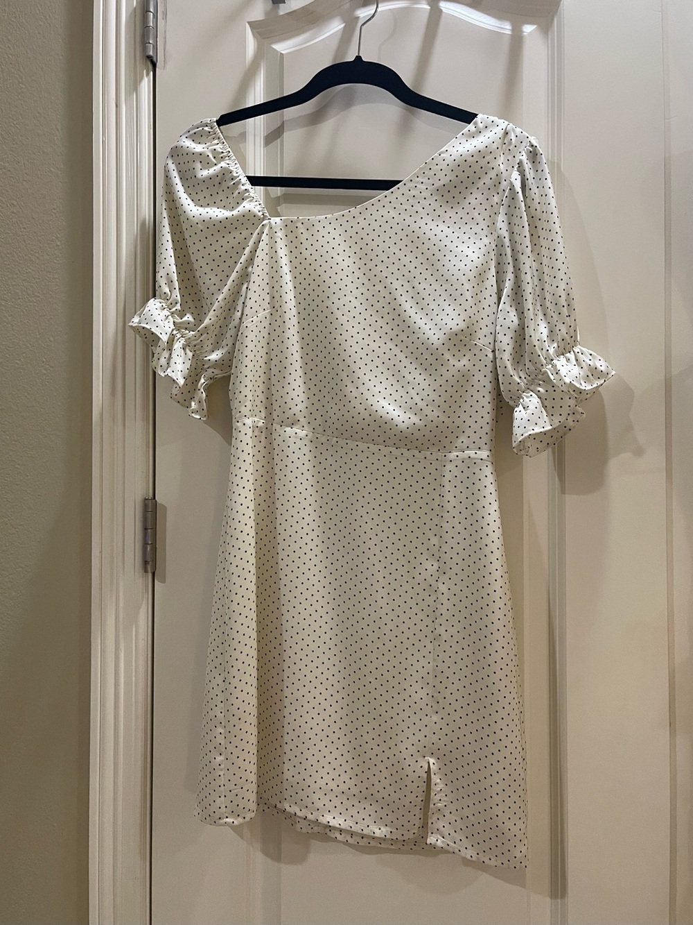 Le Lis Polka Dot Puff-Sleeve Mini Dress